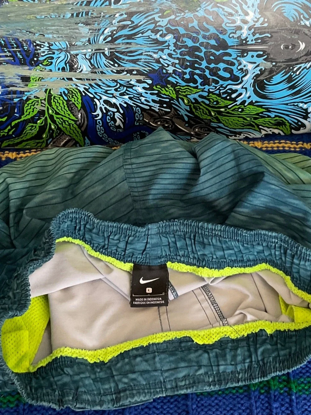 Nike-Hombre, Swim Trunks, Gray Yellow, Striped Board Shorts- (L)
